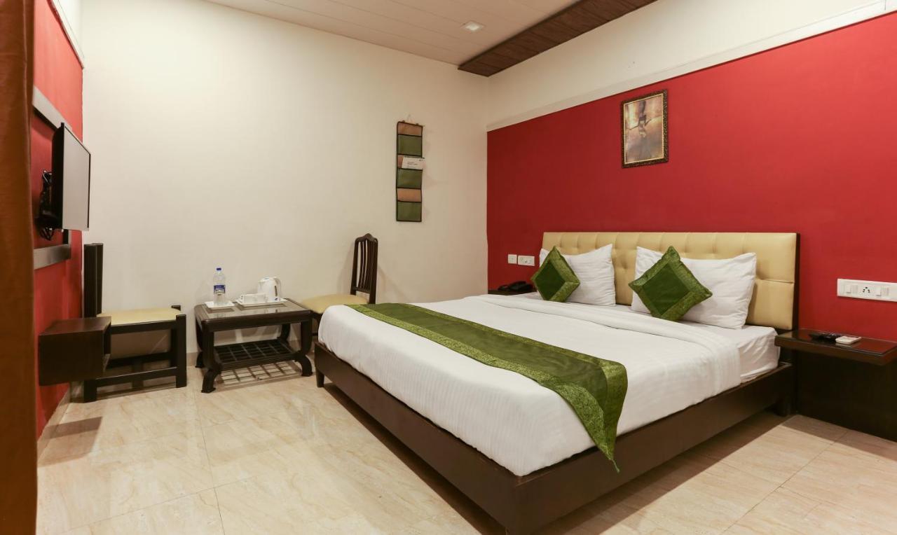 Hotel Seven- Center Of City Chandīgarh Exterior foto