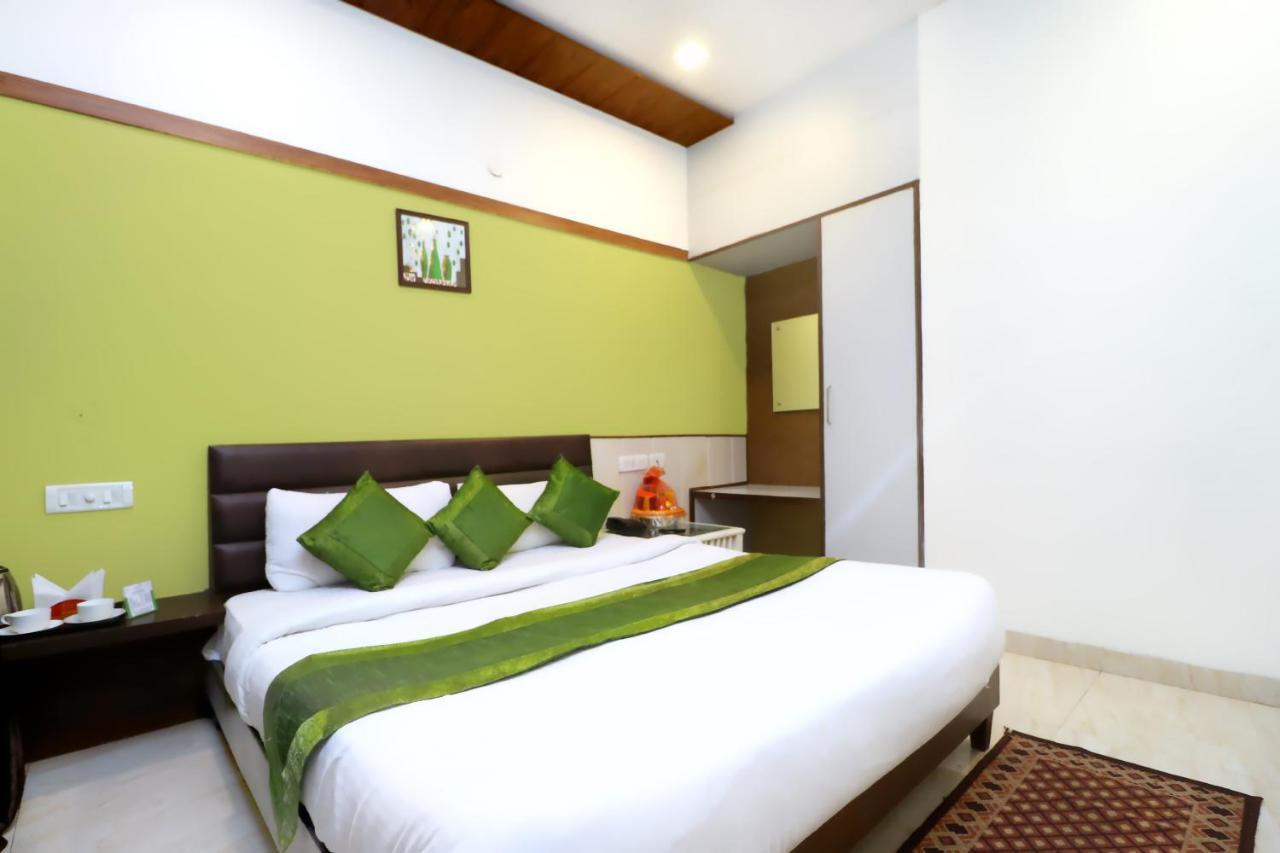 Hotel Seven- Center Of City Chandīgarh Exterior foto
