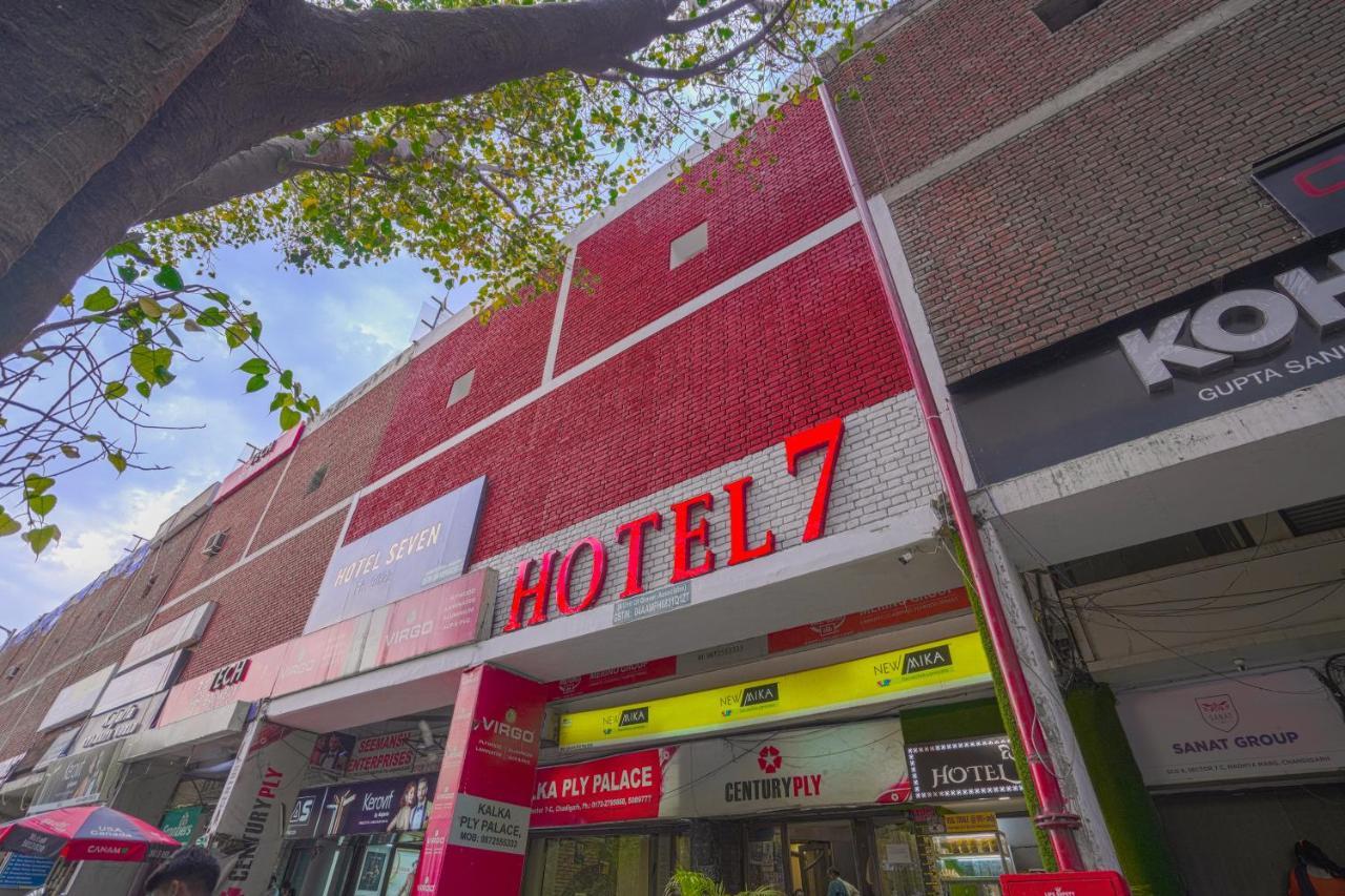 Hotel Seven- Center Of City Chandīgarh Exterior foto