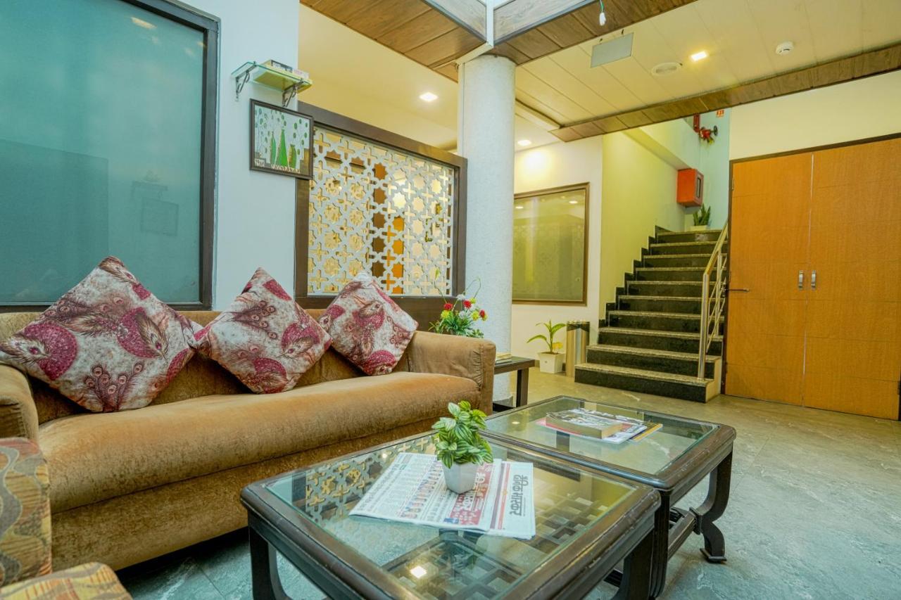 Hotel Seven- Center Of City Chandīgarh Exterior foto